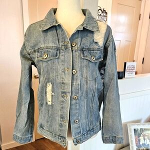 Lightly Worn - ENDLESS LOVE - Womens Lightwash Distressed Jean Jacket - Size S